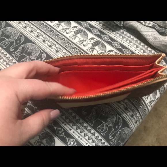 Coach wristlet - Picture 3 of 4